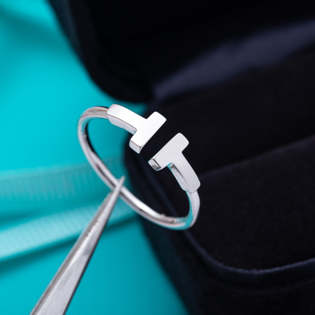 TIFFANY T RING SILVER 2.5MM