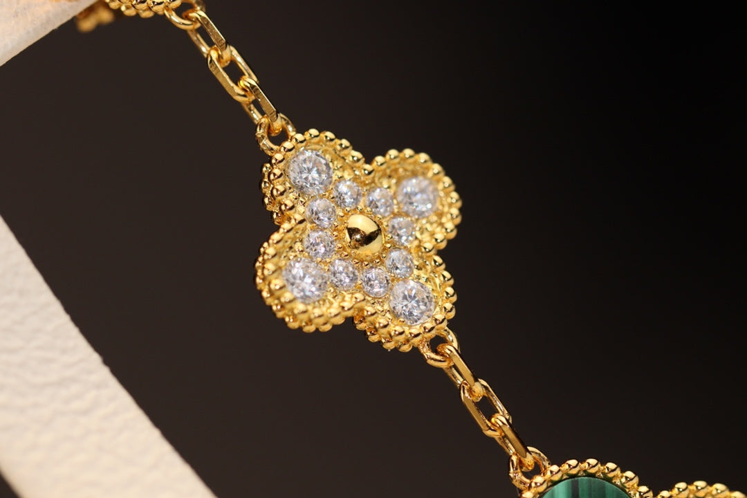 Van Cleef & Arpels CLOVER EARRINGS GOLD MALACHITE DIAMOND 3 MOTIF