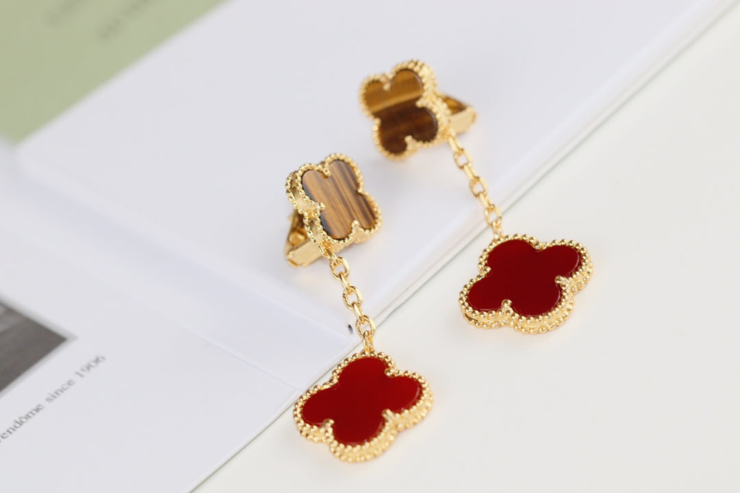 Van Cleef & Arpels CLOVER EARRINGS GOLD TIGER EYE CARNELIAN 2 MOTIF