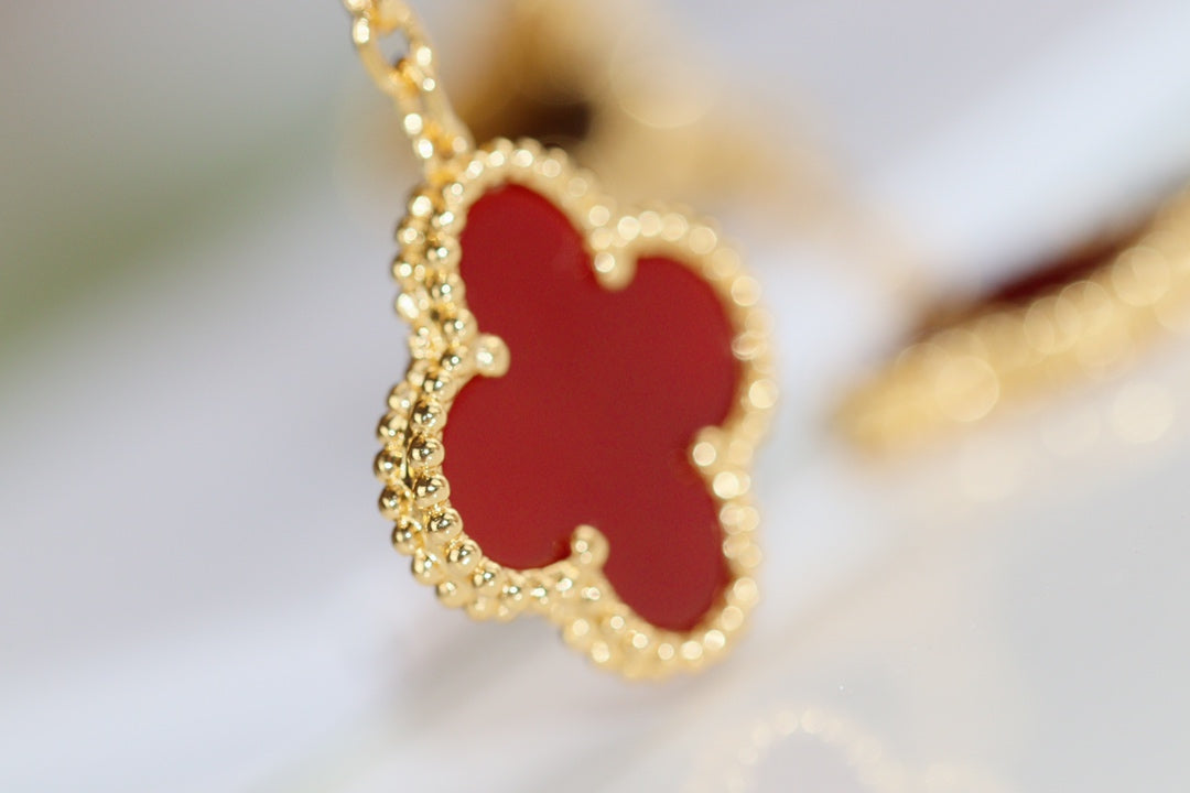 Van Cleef & Arpels CLOVER EARRINGS GOLD TIGER EYE CARNELIAN 2 MOTIF