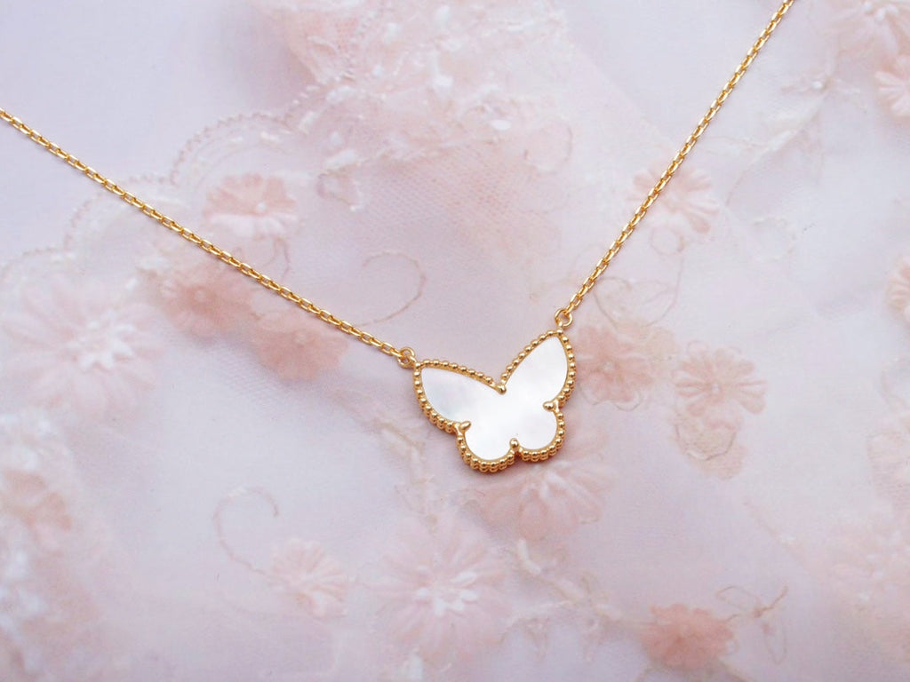 Van Cleef & Arpels LUCKY BUTTERFLY PEDANT NECKLACE GOLD MOP