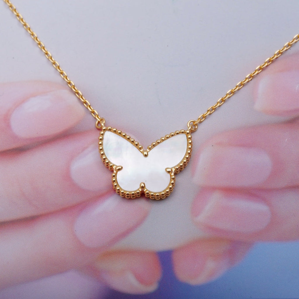 Van Cleef & Arpels LUCKY BUTTERFLY PEDANT NECKLACE GOLD MOP
