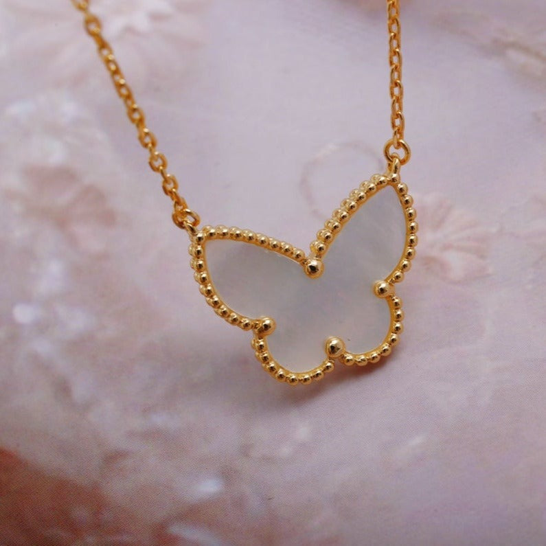 Van Cleef & Arpels LUCKY BUTTERFLY PEDANT NECKLACE GOLD MOP