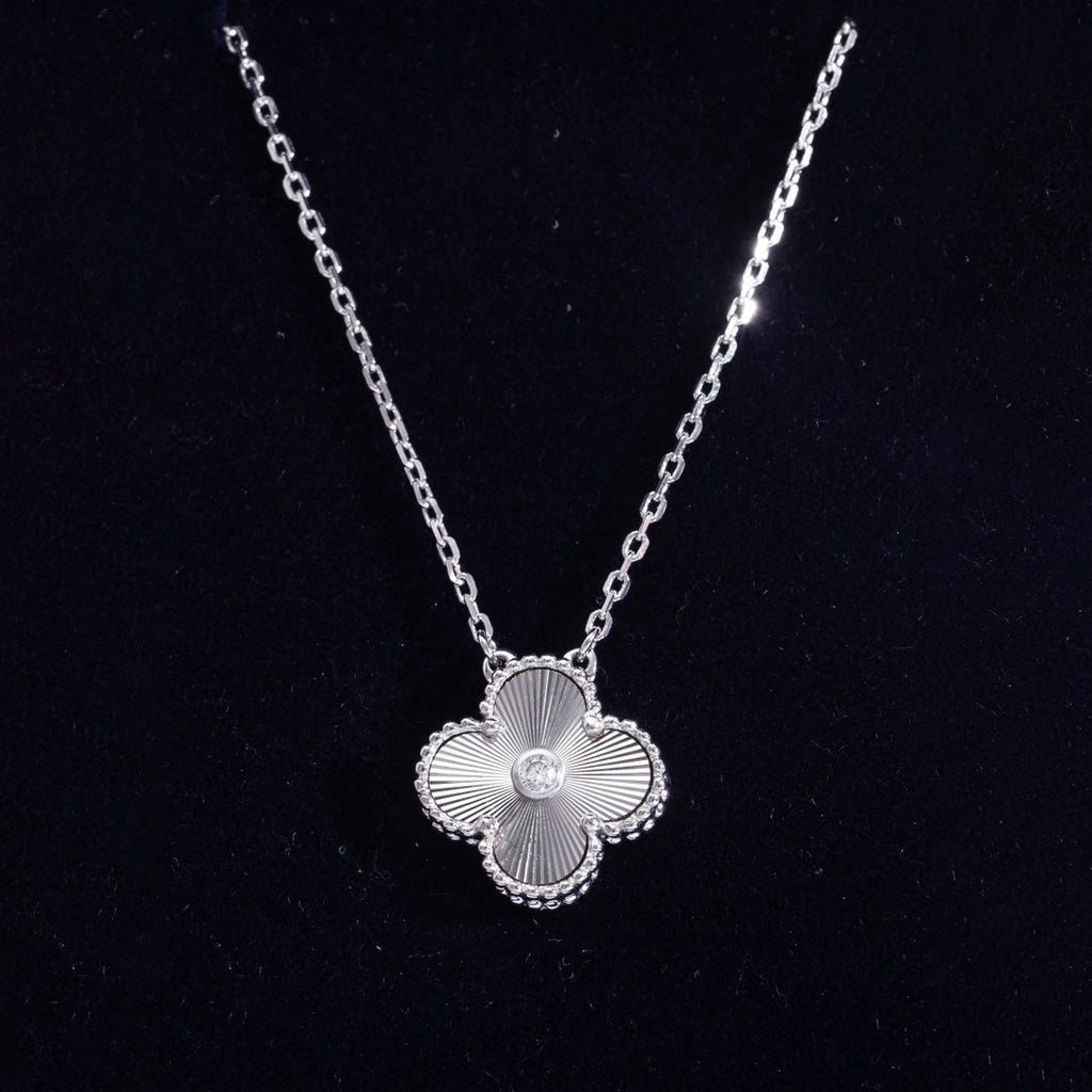 Van Cleef & Arpels CLOVER NECKLACE SILVER