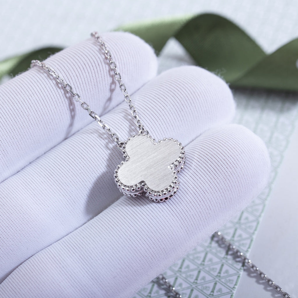 Van Cleef & Arpels CLOVER NECKLACE SILVER