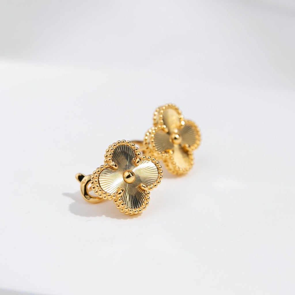 Van Cleef & Arpels VINTAGE CLOVER EARRINGS GOLD