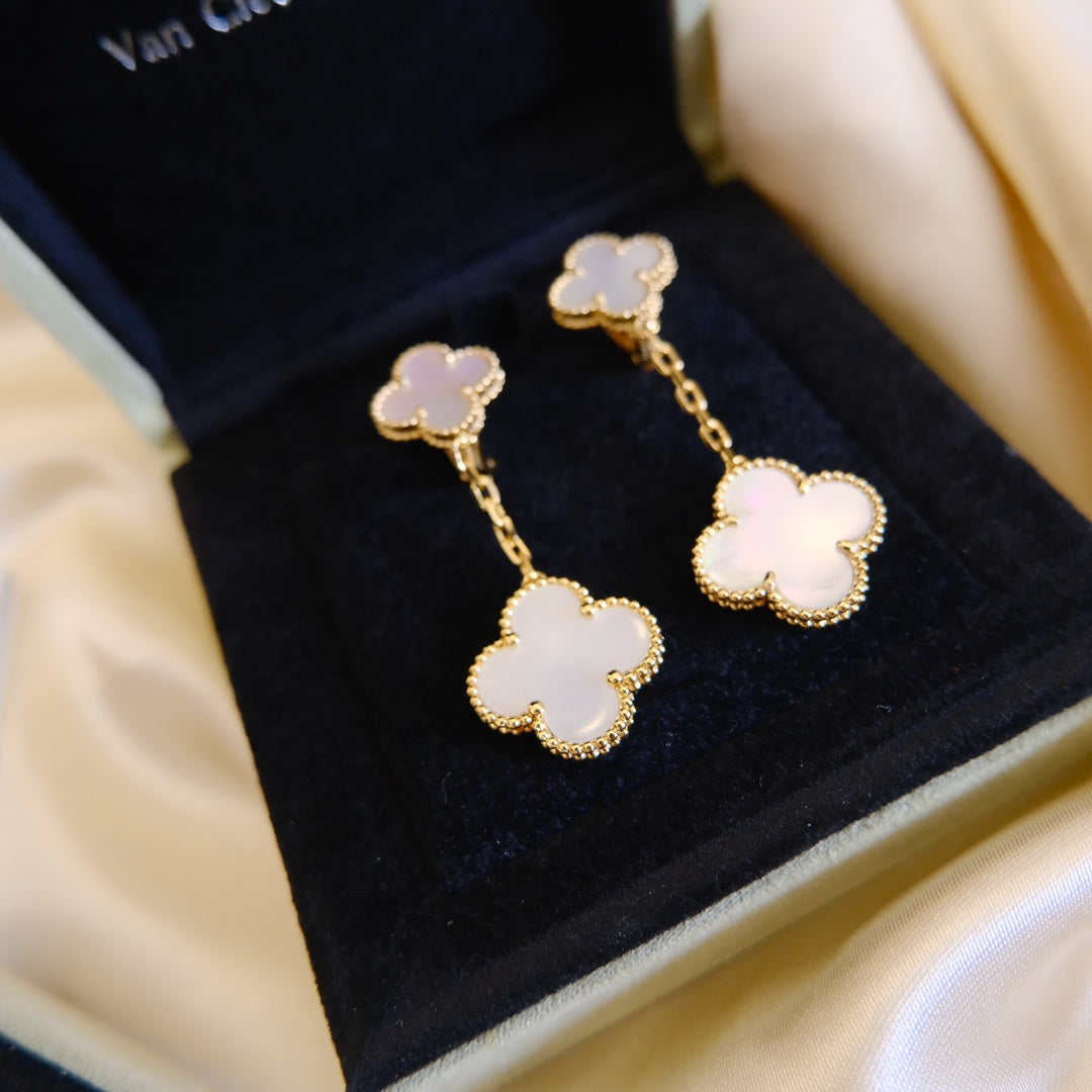 Van Cleef & Arpels CLOVER WHITE MOP EARRINGS 2 MOTIF