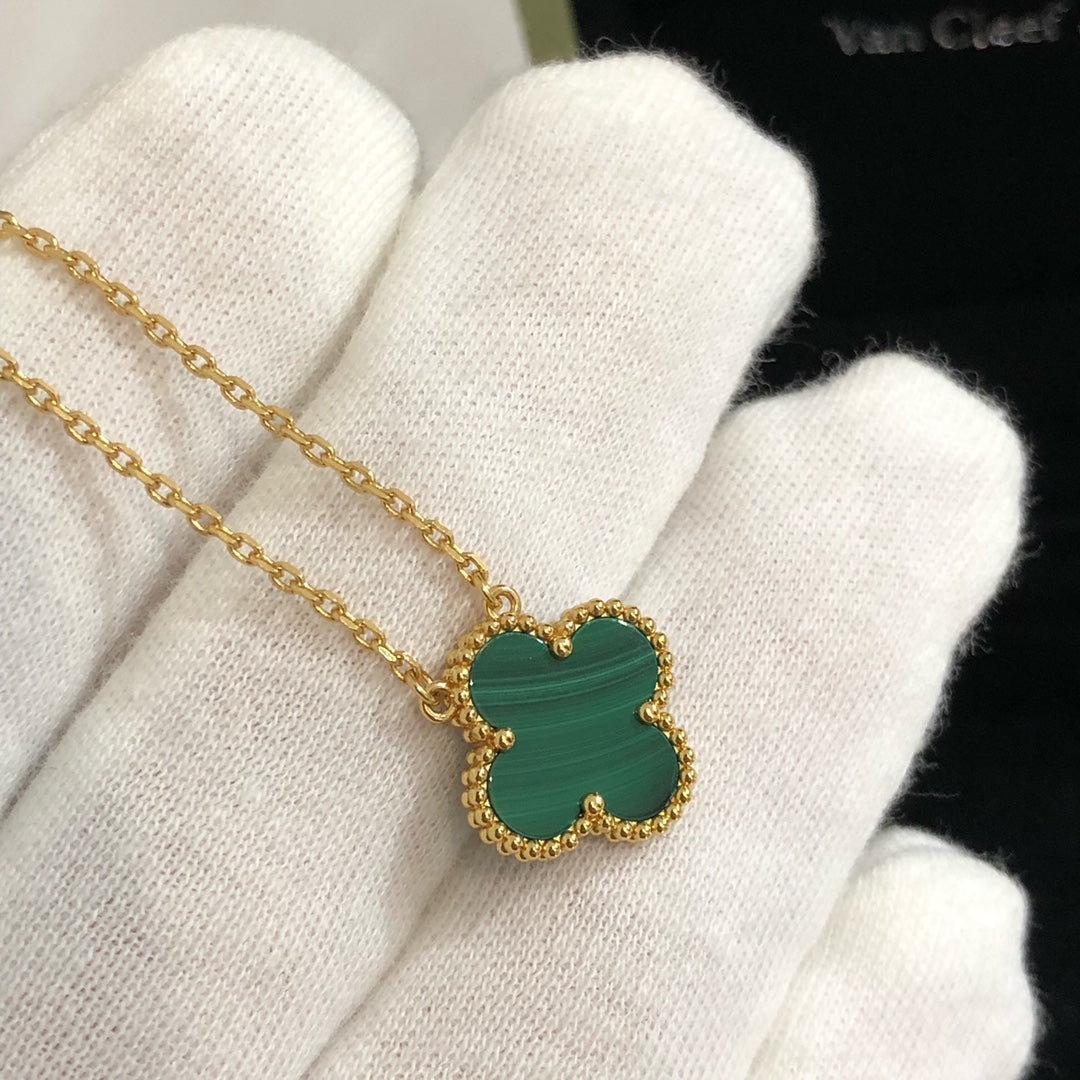 Van Cleef & Arpels CLOVER MALACHITE NECKLACE