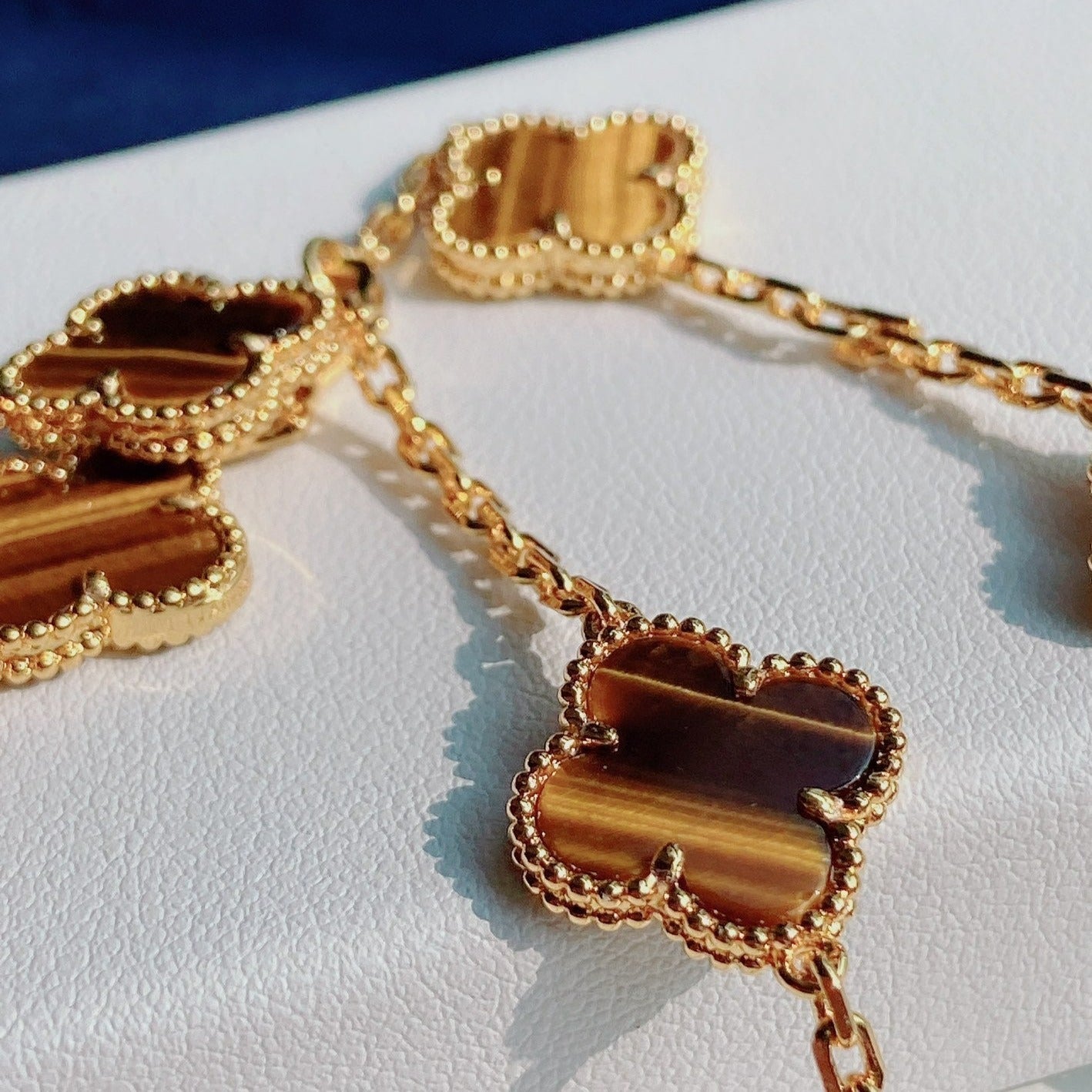 Van Cleef & Arpels VINTAGE TIGER EYE NECKLACE 10 MOTIFS GOLD