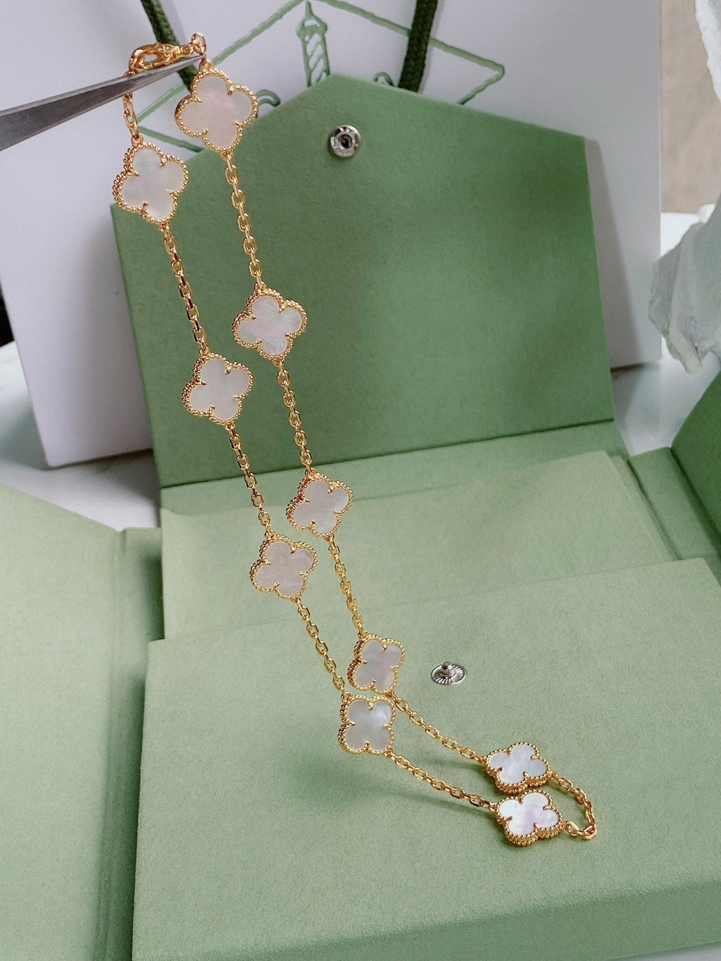 Van Cleef & Arpels VINTAGE MOP NECKLACE 10 MOTIFS GOLD