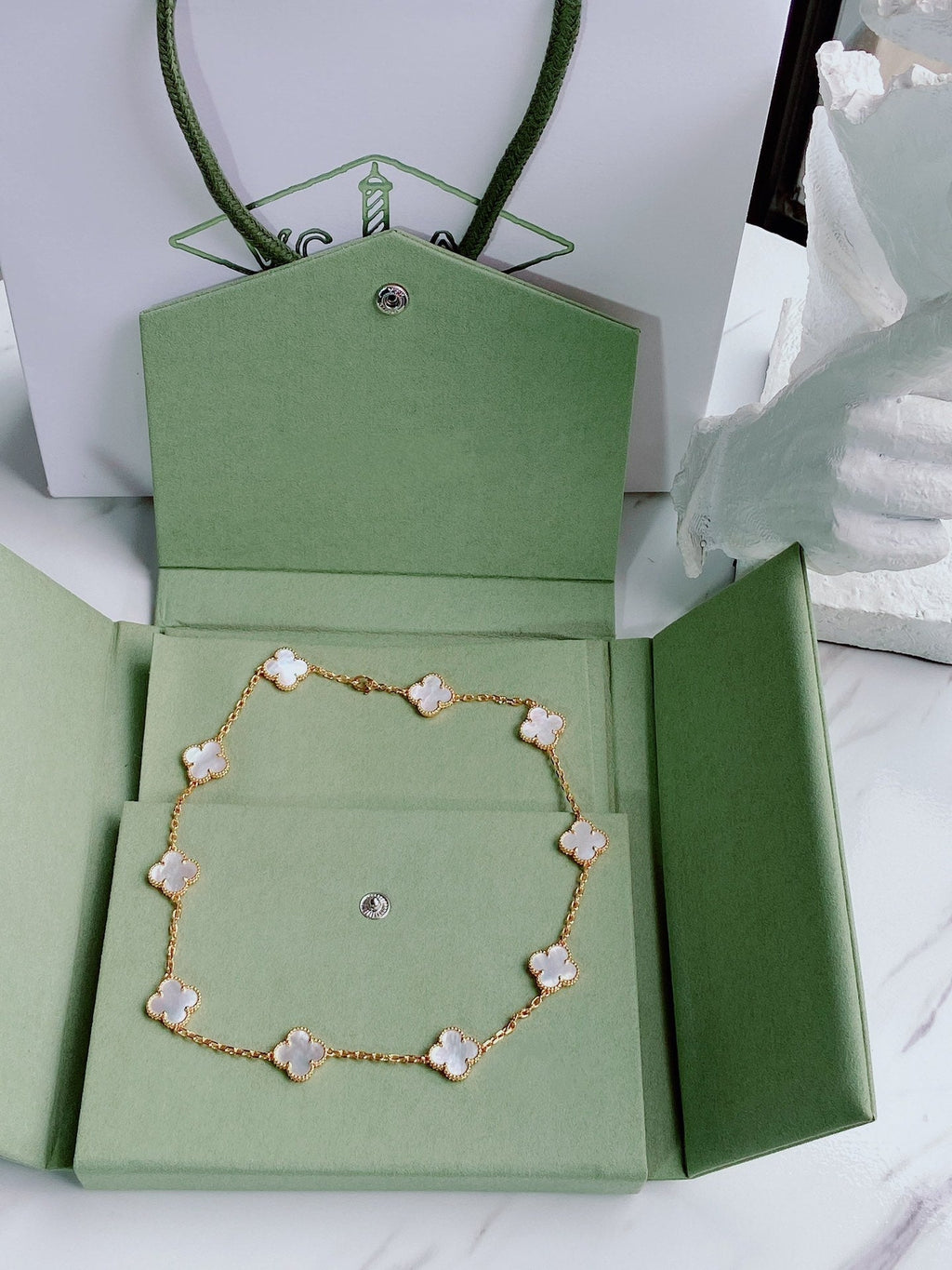 Van Cleef & Arpels VINTAGE MOP NECKLACE 10 MOTIFS GOLD