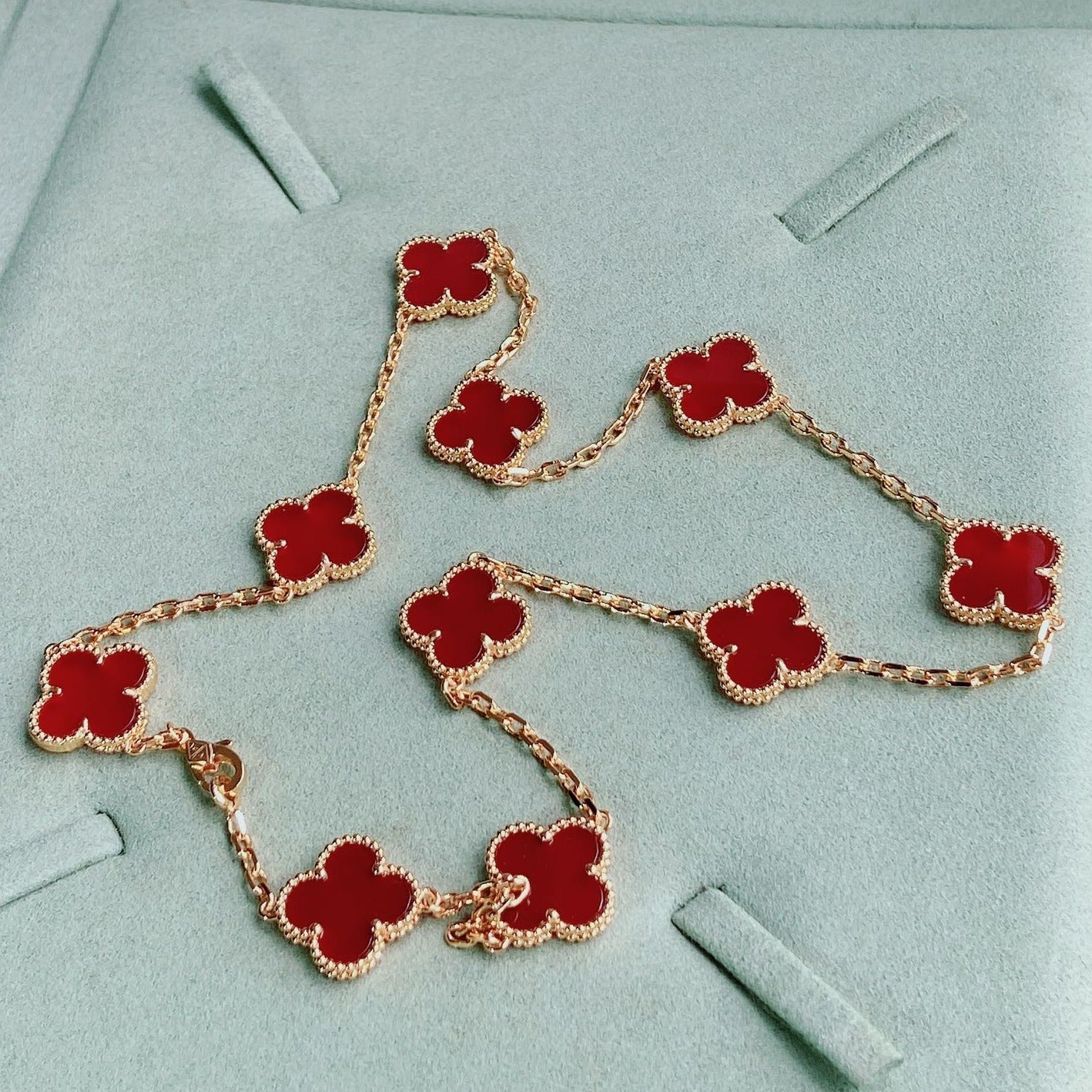 Van Cleef & Arpels VINTAGE CARNELIAN NECKLACE 10 MOTIFS GOLD