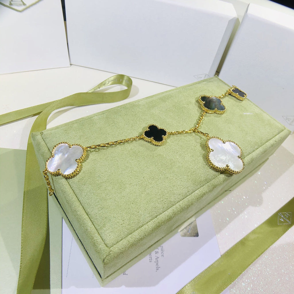 Van Cleef & Arpels CLOVER BRACELET 5 MOTIFS ONYX MOP