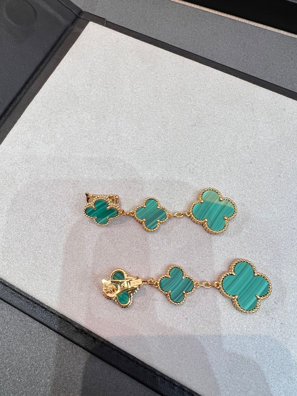 Van Cleef & Arpels CLOVER MALACHITE 3 MOTIFS GOLD