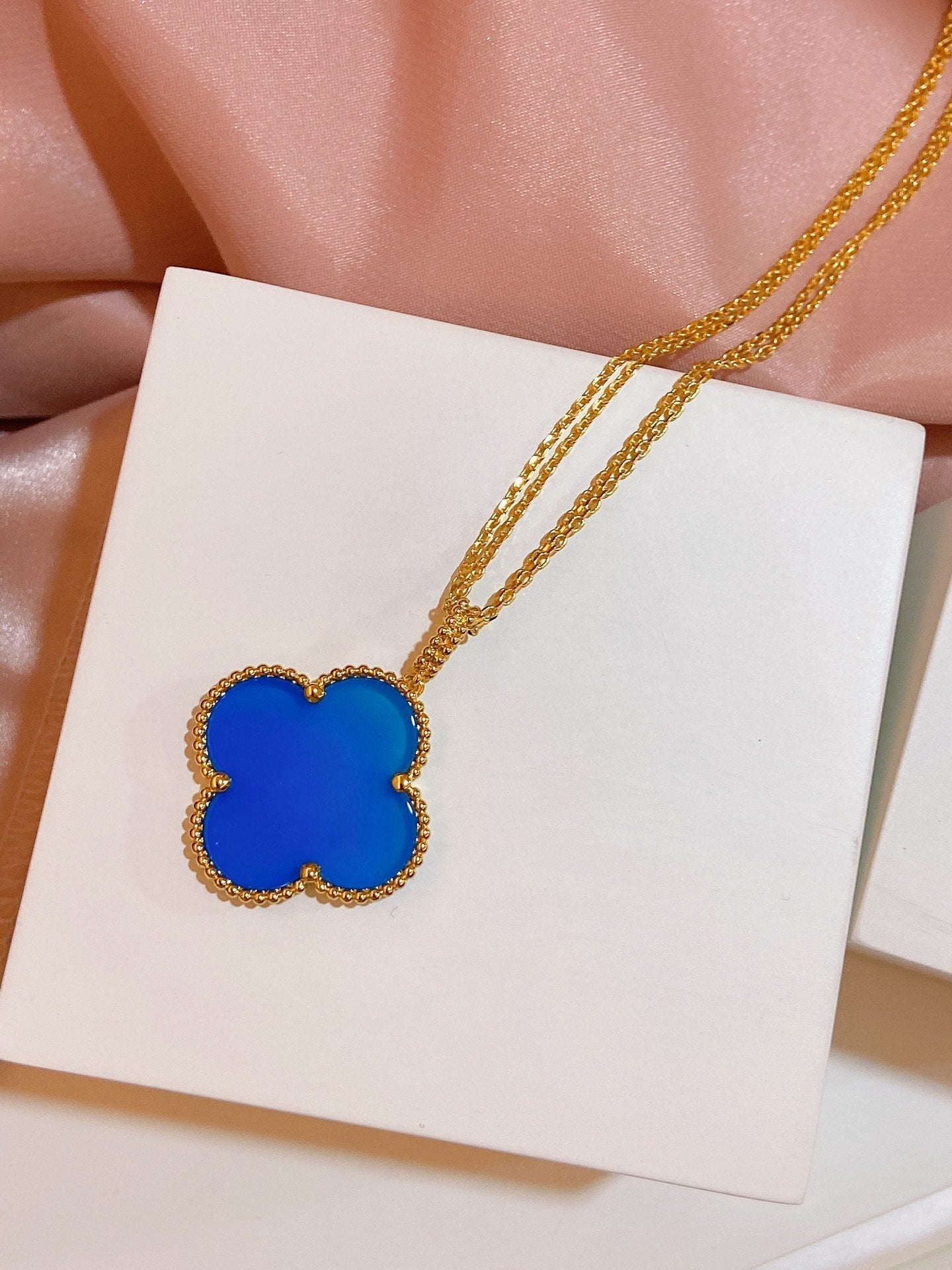 Van Cleef & Arpels CLOVER GOLD TURQUOISE NECKLACE
