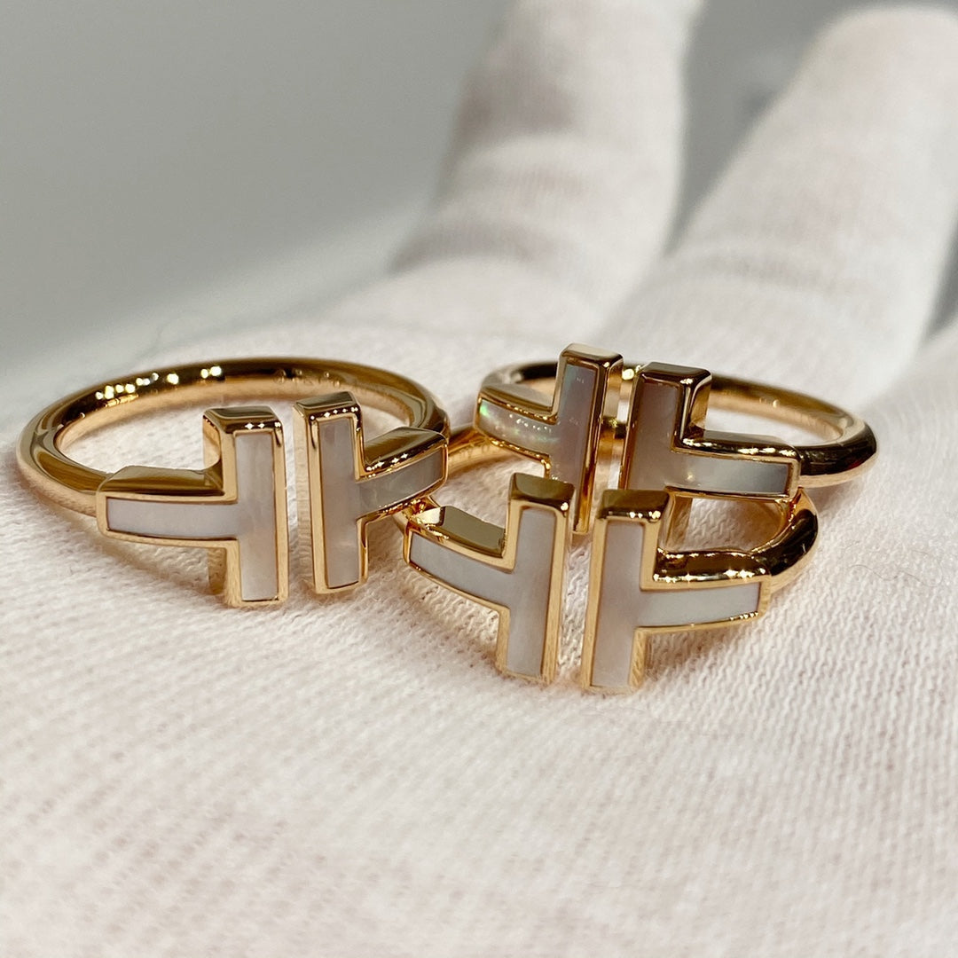 TIFFANY T WIRE MOP RING PINK GOLD