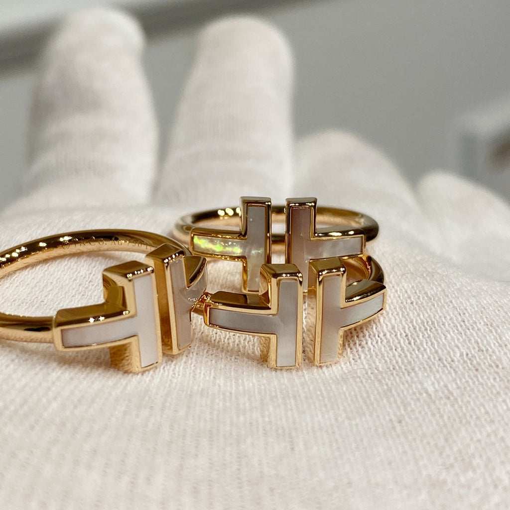 TIFFANY T WIRE MOP RING PINK GOLD