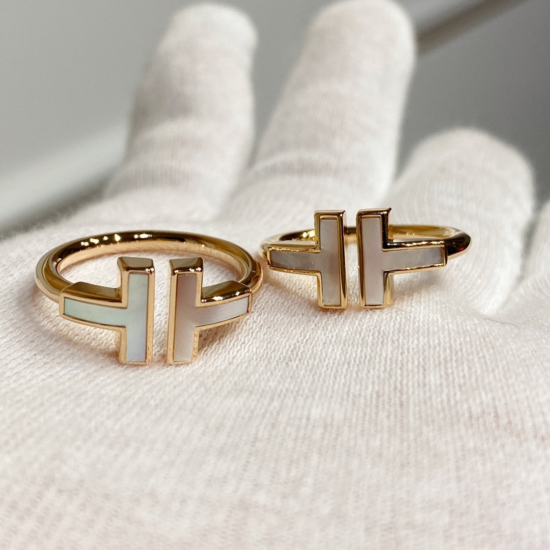 TIFFANY T WIRE MOP RING PINK GOLD