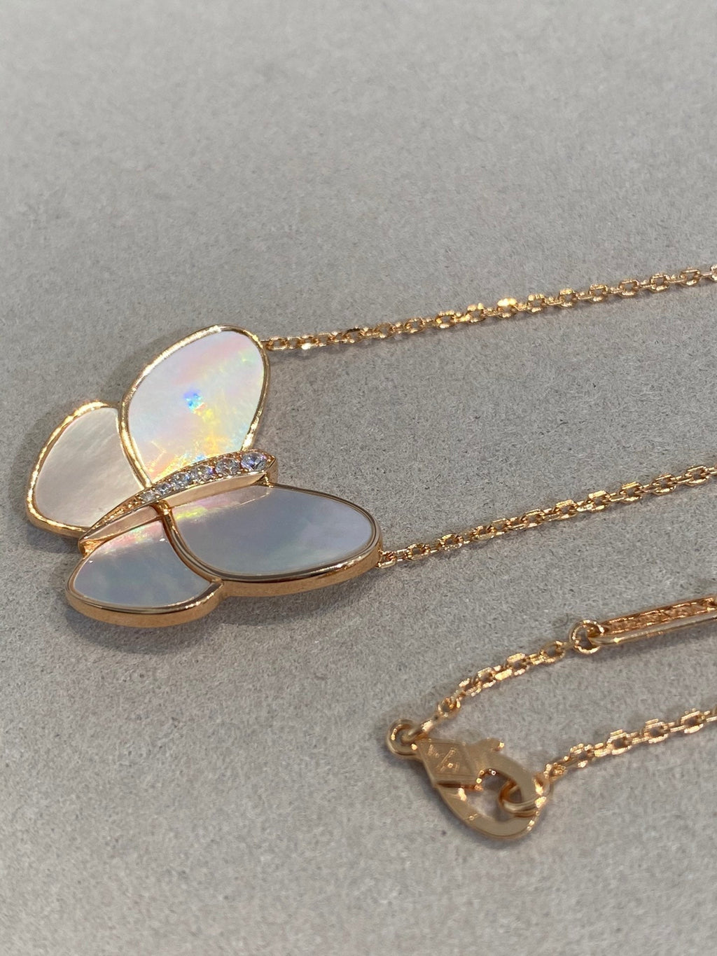 Van Cleef & Arpels BUTTERFLY GOLD MOP DIAMOND NECKLACE