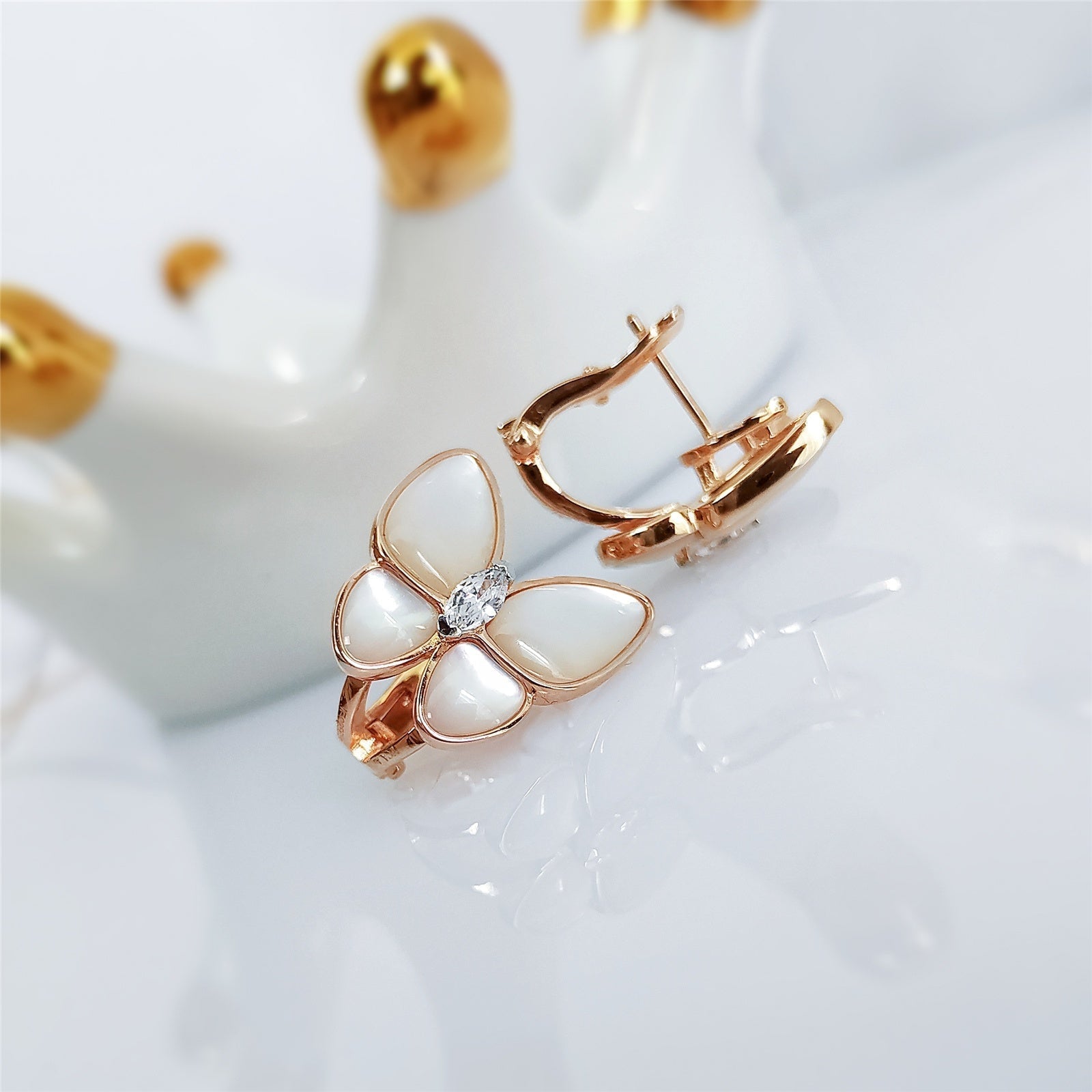 Van Cleef & Arpels BUTTERFLY MOP DIAMOND PINK GOLD EARRINGS
