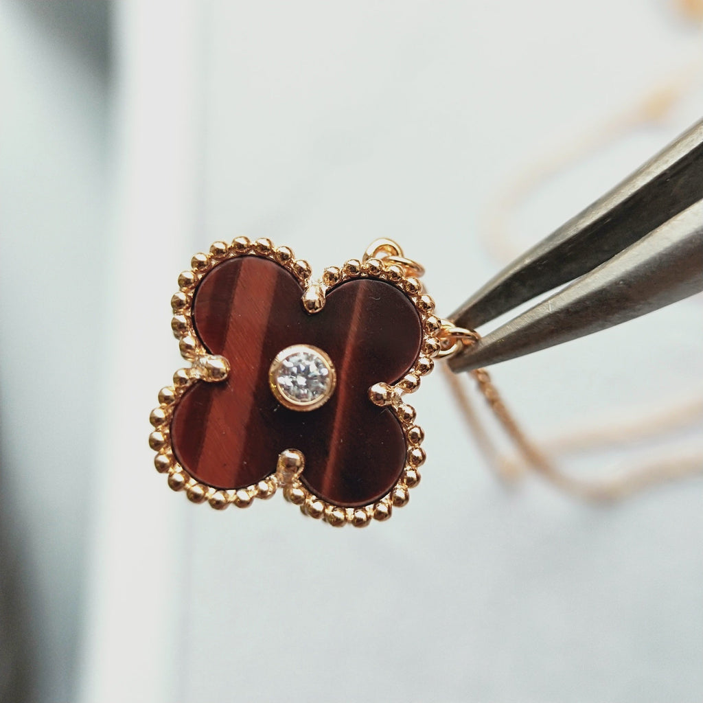 Van Cleef & Arpels CLOVER GOLD CARNELIAN CLOVER NECKLACE