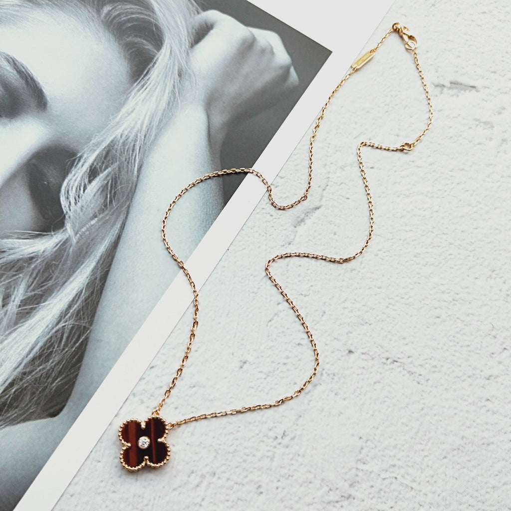 Van Cleef & Arpels CLOVER GOLD CARNELIAN CLOVER NECKLACE