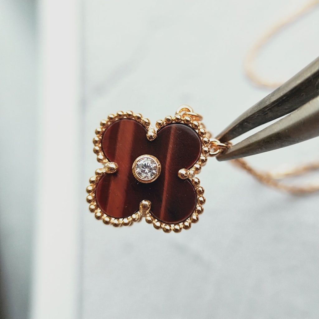Van Cleef & Arpels CLOVER GOLD CARNELIAN CLOVER NECKLACE