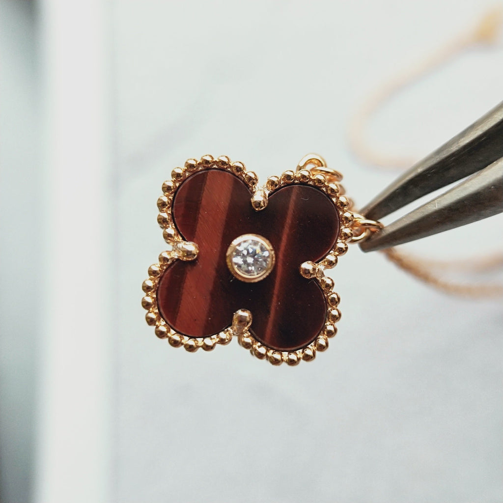 Van Cleef & Arpels CLOVER GOLD CARNELIAN CLOVER NECKLACE