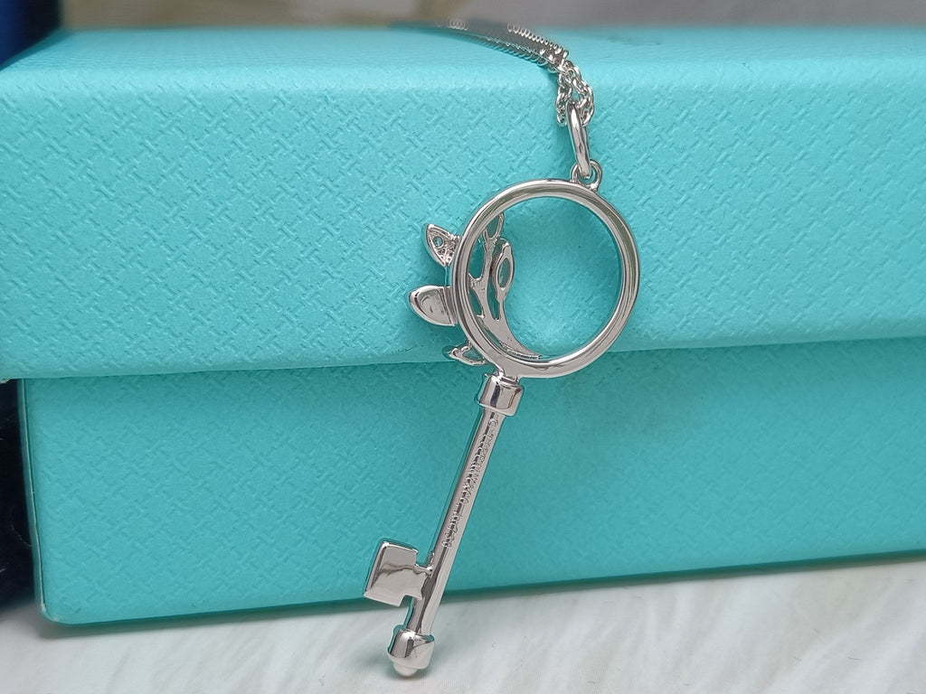 TIFFANY MINI KEY OLIVE LEAF NECKLACE DIAMOND
