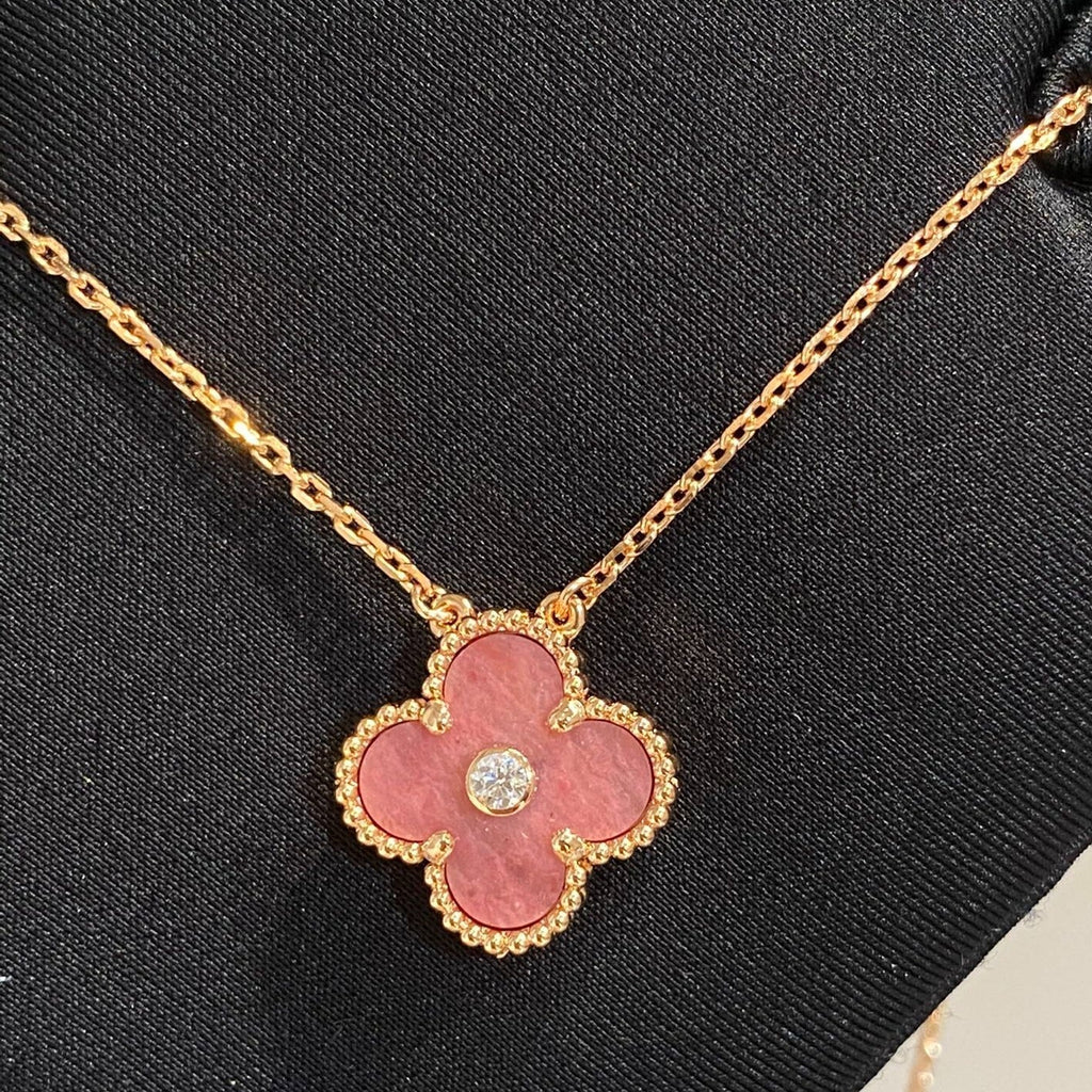 Van Cleef & Arpels CLOVER RHODONITE 1 DIAMOND PINK GOLD NECKLACE
