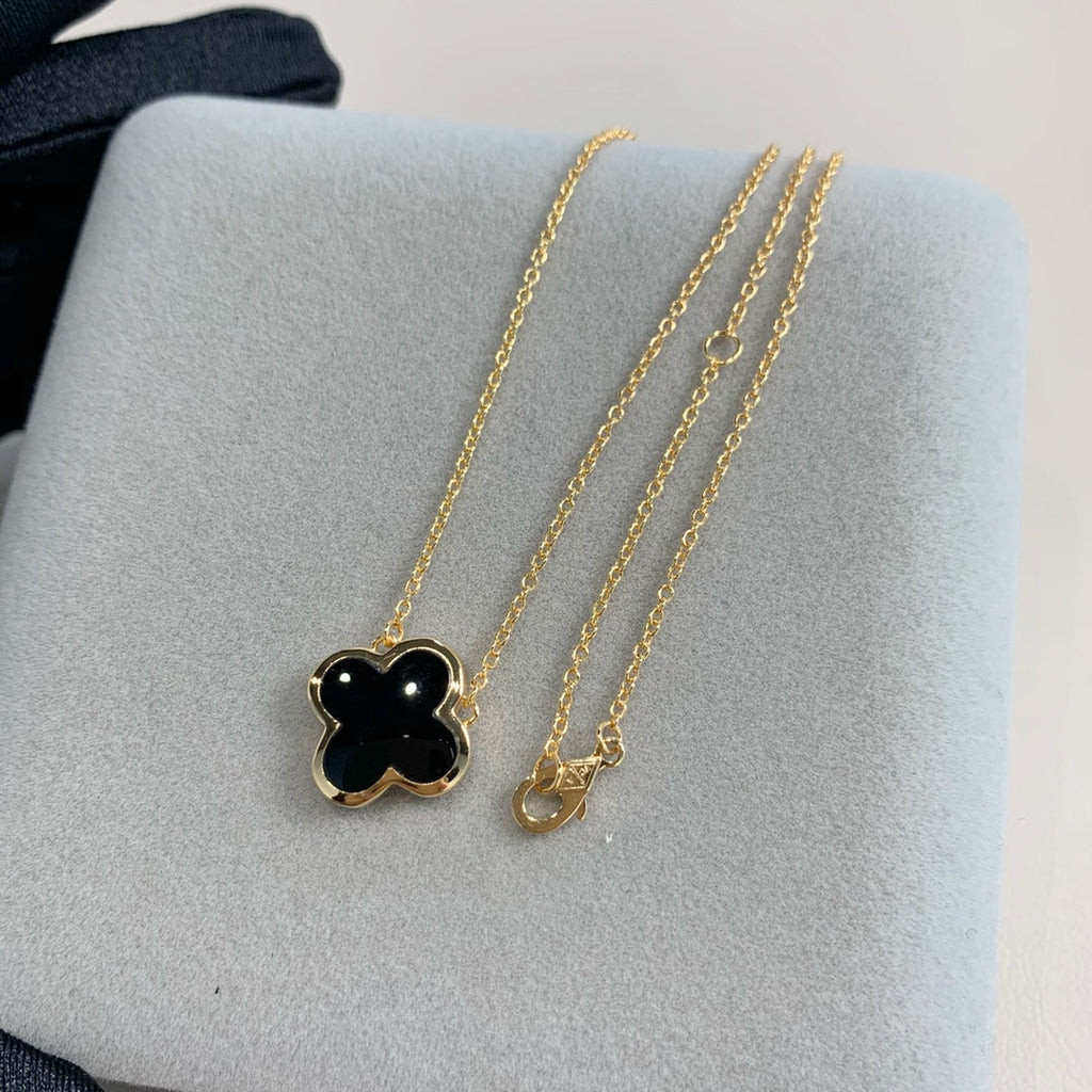 Van Cleef & Arpels PURE CLOVER PINK GOLD ONYX NECKLACE