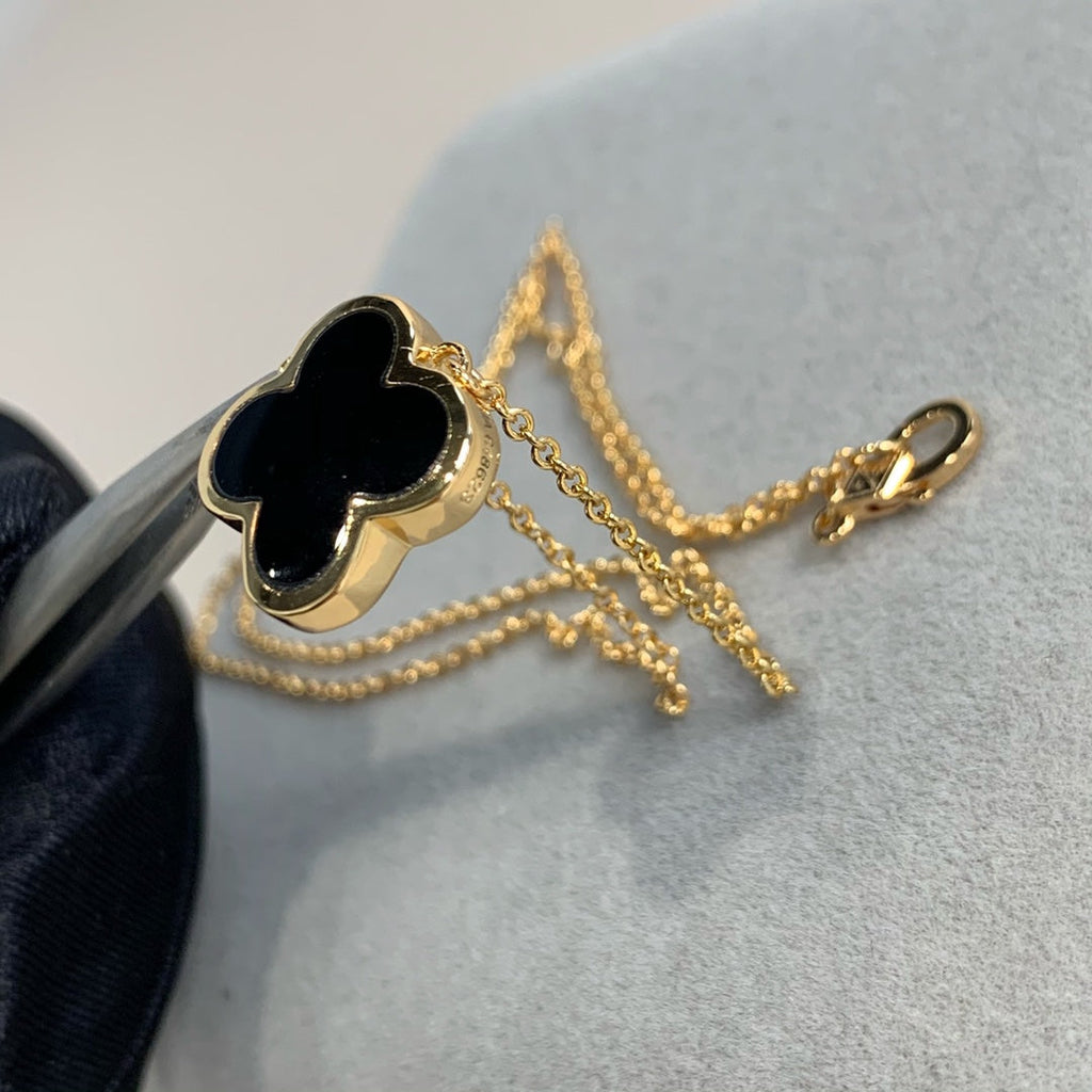 Van Cleef & Arpels PURE CLOVER PINK GOLD ONYX NECKLACE