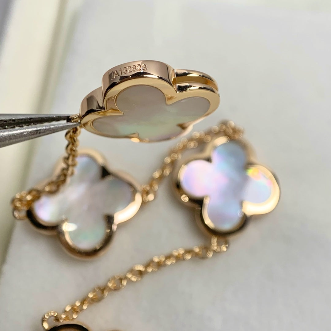 Van Cleef & Arpels PURE CLOVER MOP BRACELET 4 MOTIFS