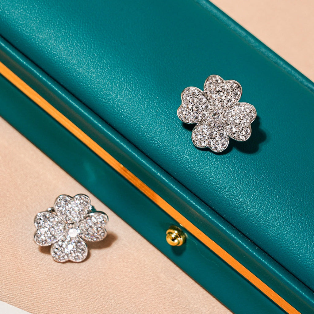 Van Cleef & Arpels CLOVER EARRINGS SILVER DIAMOND