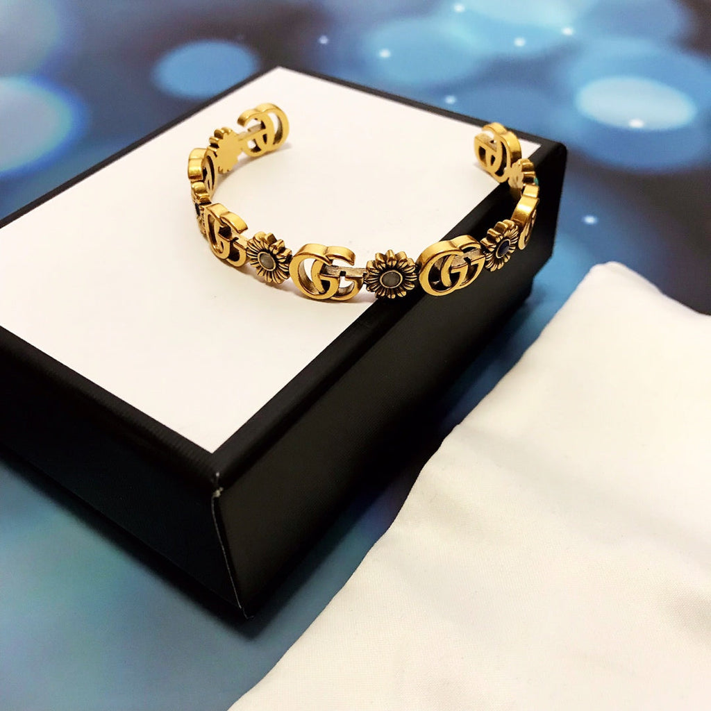 GUCCI MOTIF GOLD CUFF BRACELET