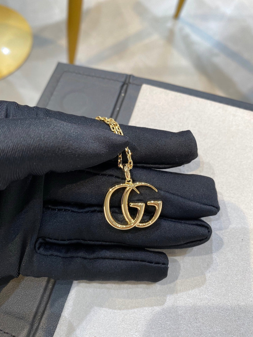 GUCCI PEDANT GOLD NECKLACE