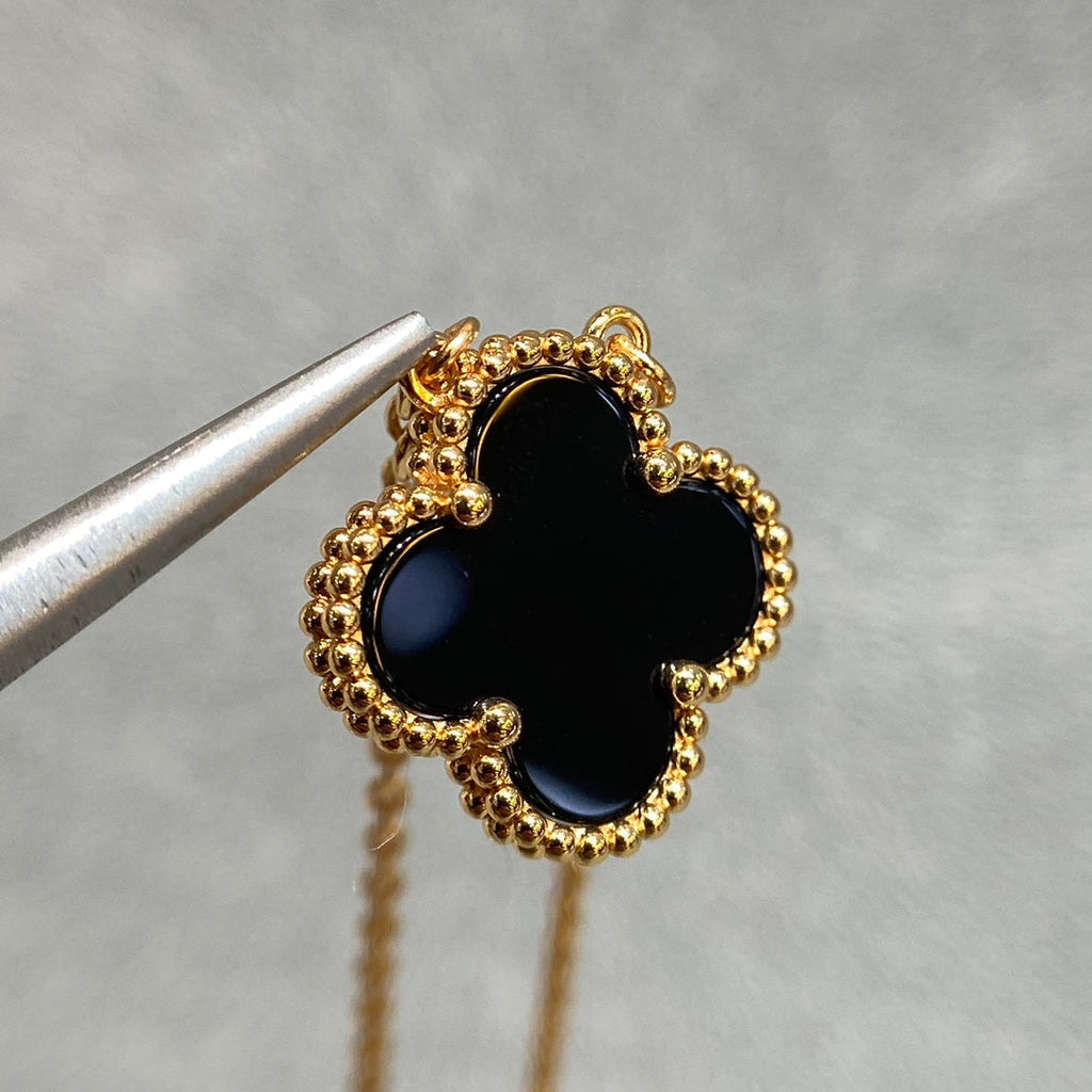 Van Cleef & Arpels CLOVER PEDANT ONYX NECKLACE