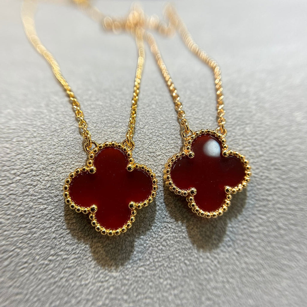Van Cleef & Arpels CLOVER PEDANT CARNELIAN NECKLACE