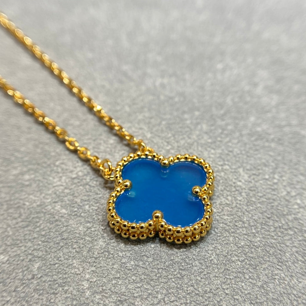 Van Cleef & Arpels CLOVER PEDANT TURQUOISE NECKLACE