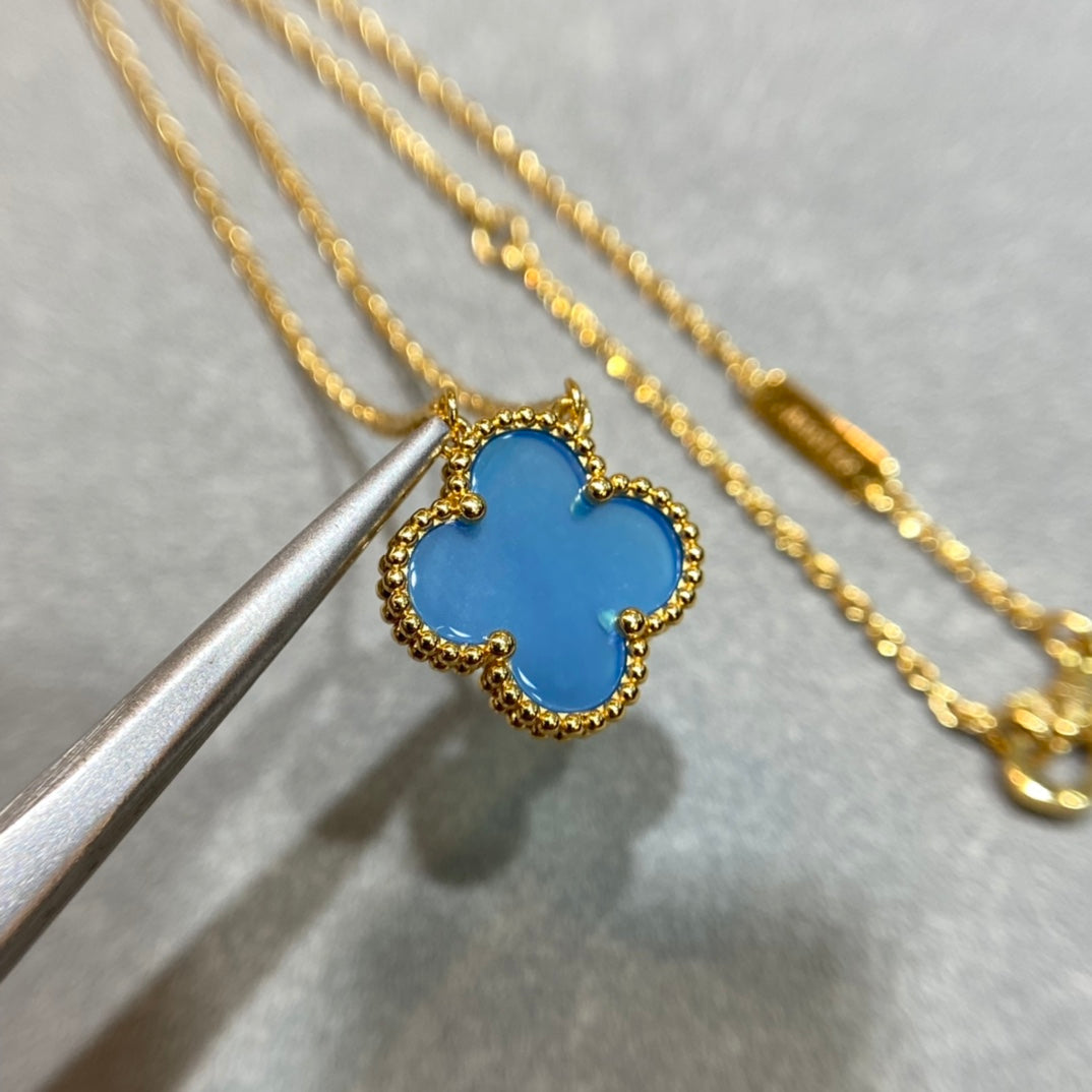 Van Cleef & Arpels CLOVER PEDANT TURQUOISE NECKLACE