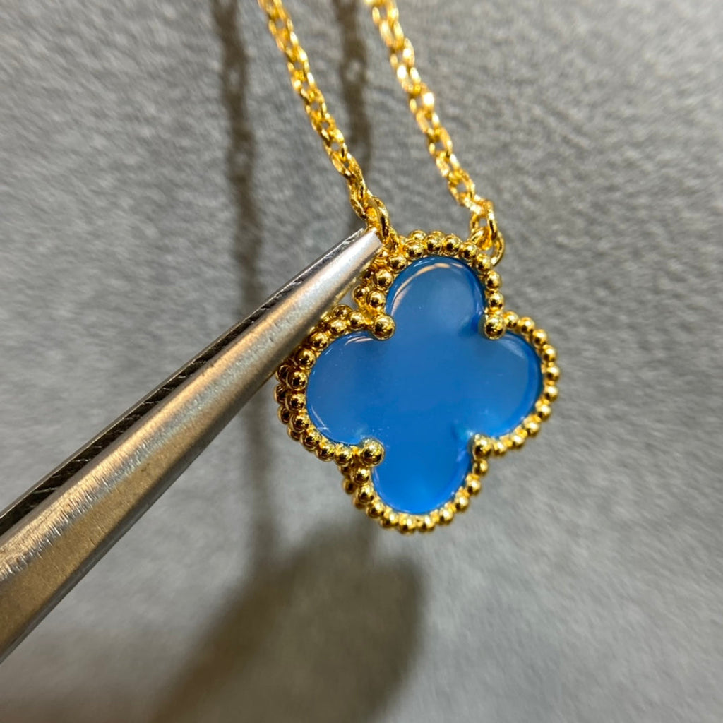 Van Cleef & Arpels CLOVER PEDANT TURQUOISE NECKLACE