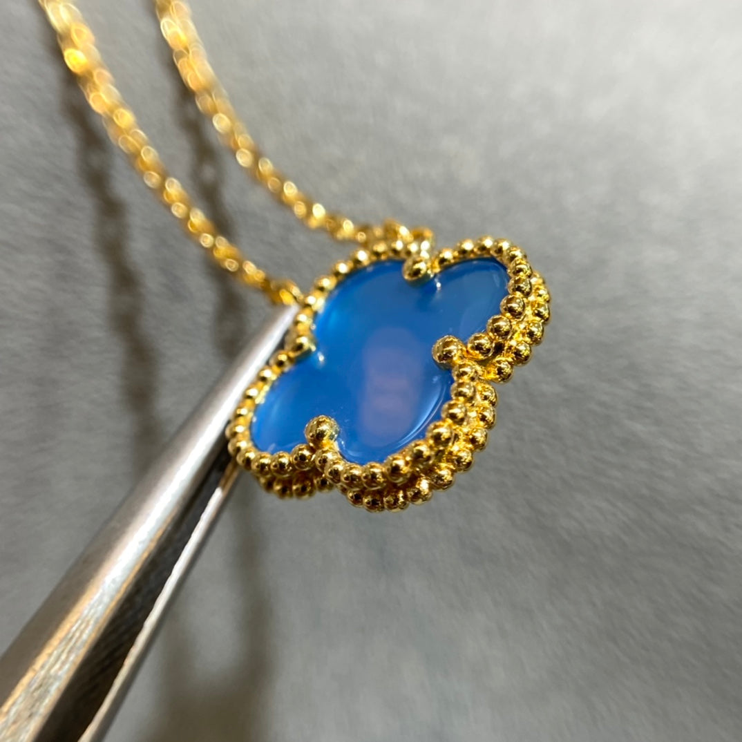 Van Cleef & Arpels CLOVER PEDANT TURQUOISE NECKLACE
