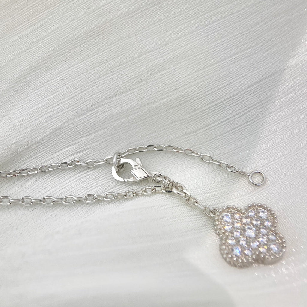 Van Cleef & Arpels CLOVER 6 MOTIFS SILVER DIAMONDS NECKLACES
