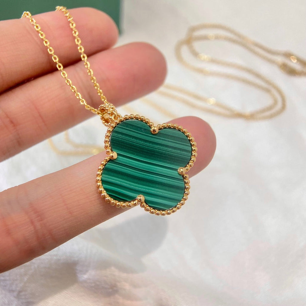 Van Cleef & Arpels CLOVER MALACHITE GOLD NECKLACE