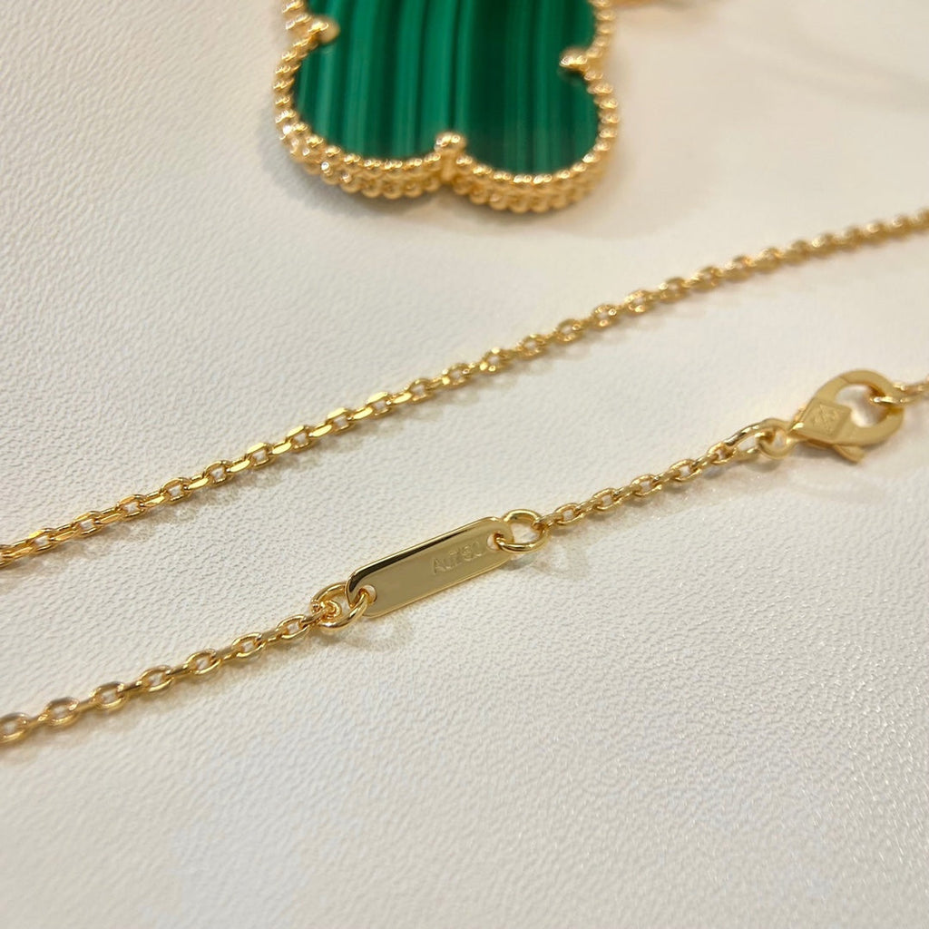 Van Cleef & Arpels CLOVER MALACHITE GOLD NECKLACE