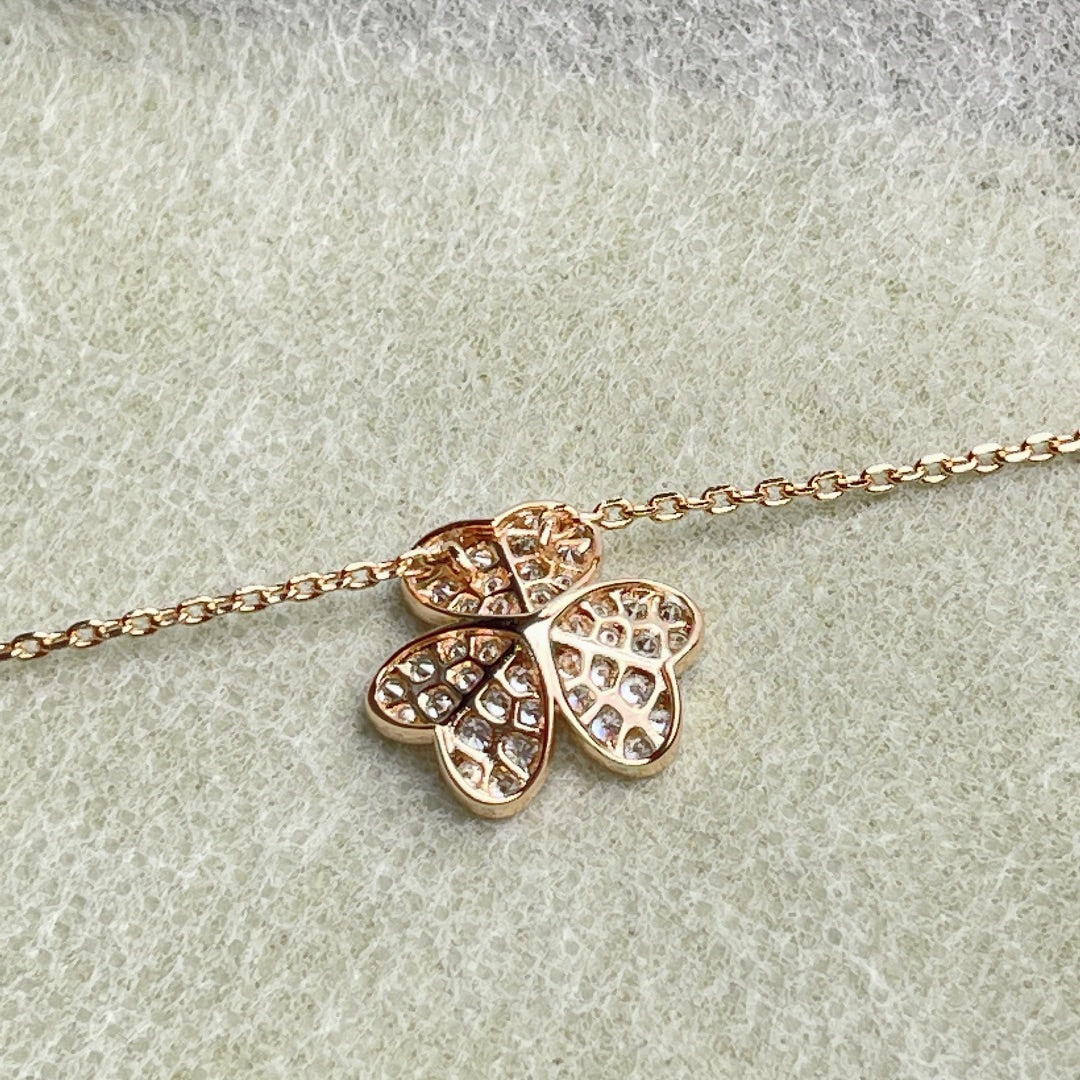 Van Cleef & Arpels FLOWER DIAMOND NECKLACE