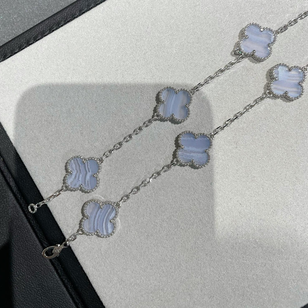 Van Cleef & Arpels VINTAGE CHALCEDONY NECKLACE 10 MOTIFS GOLD