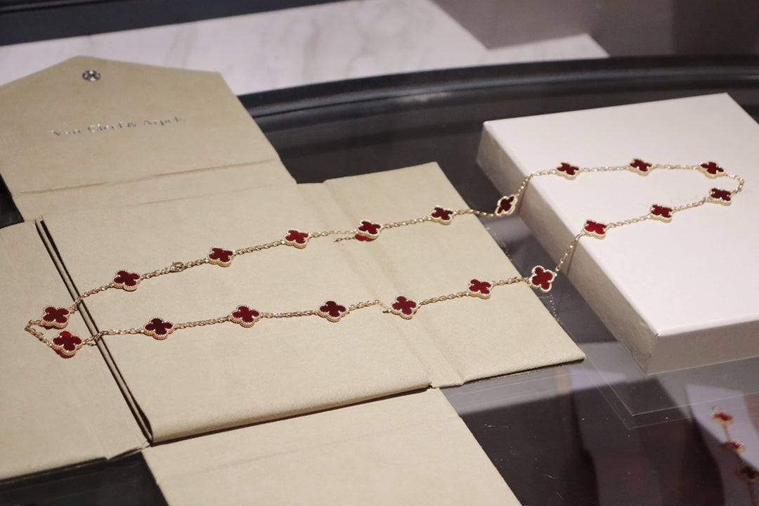 Van Cleef & Arpels CLOVER 20 MOTIFS CARNELIAN GOLD
