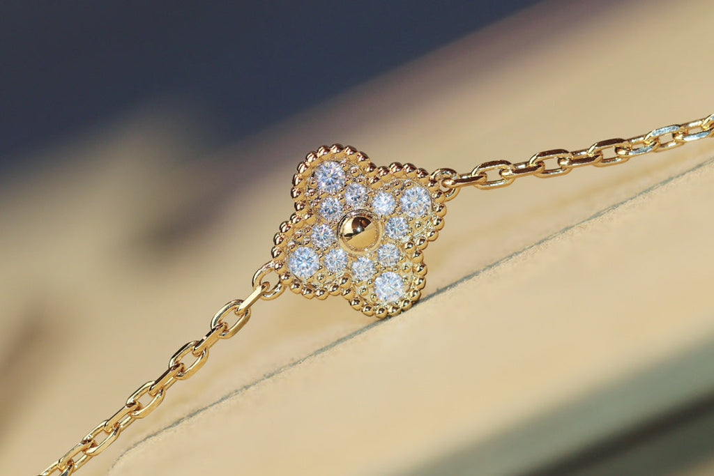Van Cleef & Arpels CLOVER 20 MOTIFS MALACHITE DIAMOND GOLD