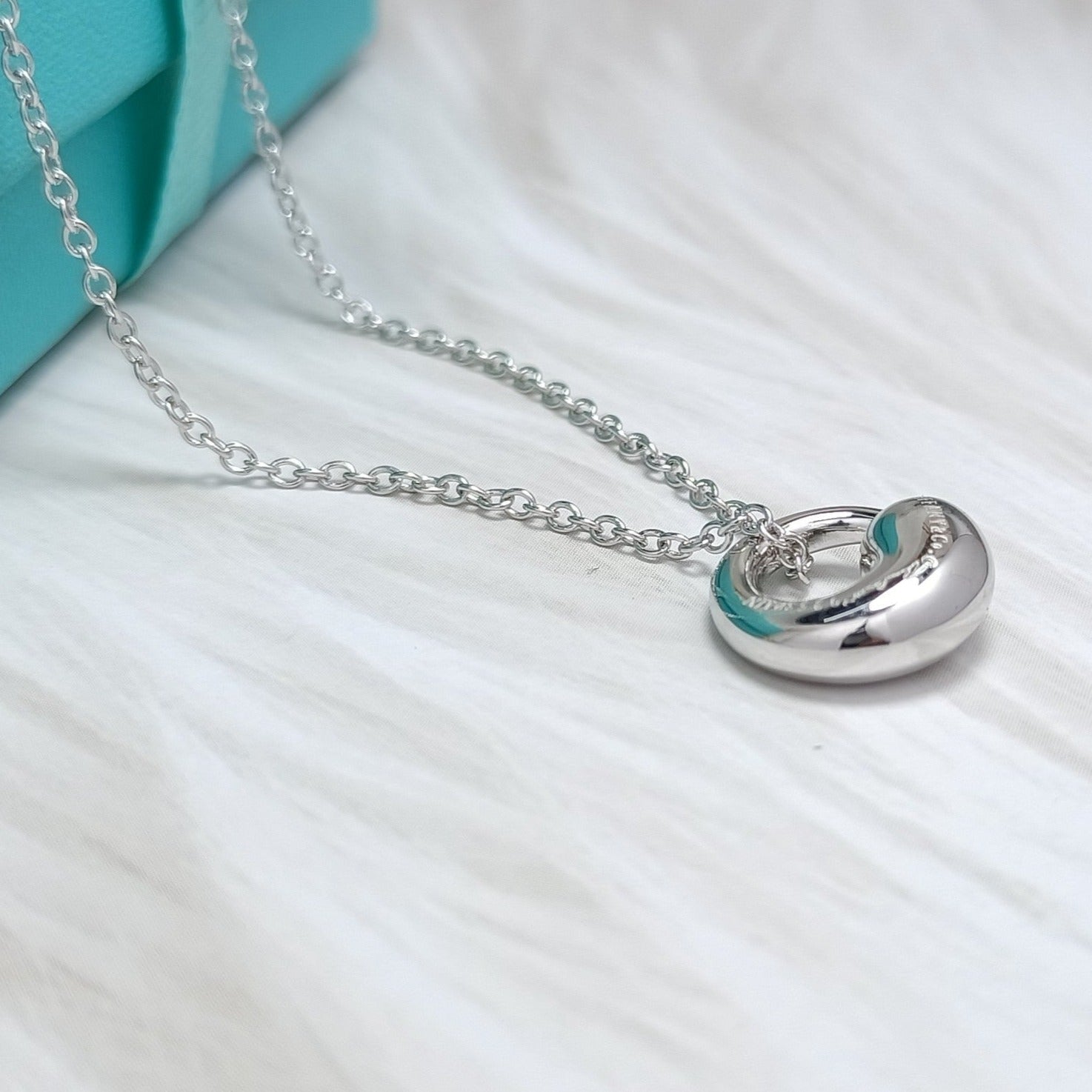 TIFFANY SNAIL PEDANT SILVER NECKLACE